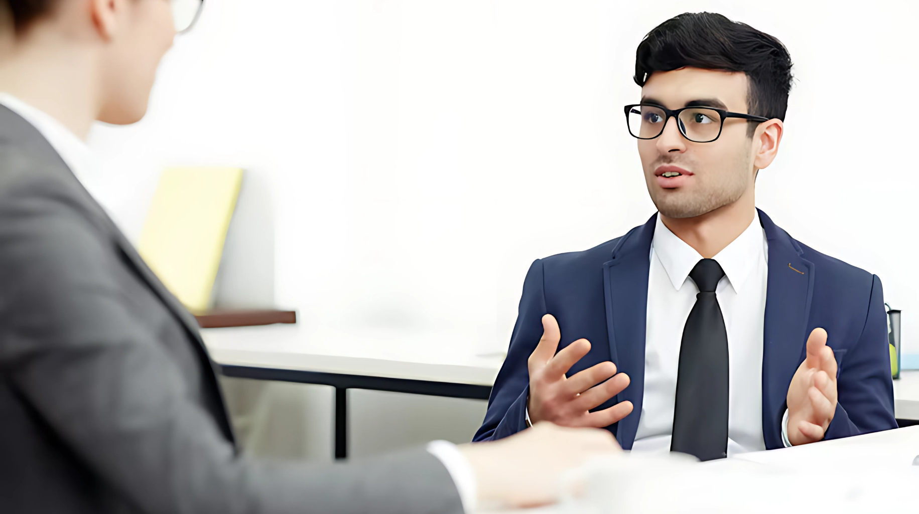 Counselor conducting mock interview for Japan job preparation